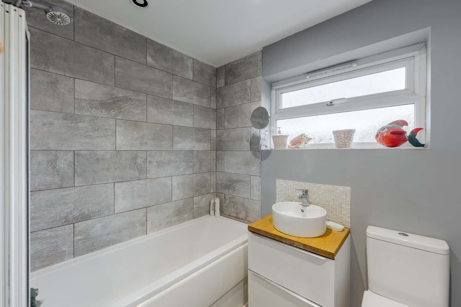 *** Guide Price £375,000 - £400,000 *** Executive Four Bedroom Detached Home in Earith Property image 14