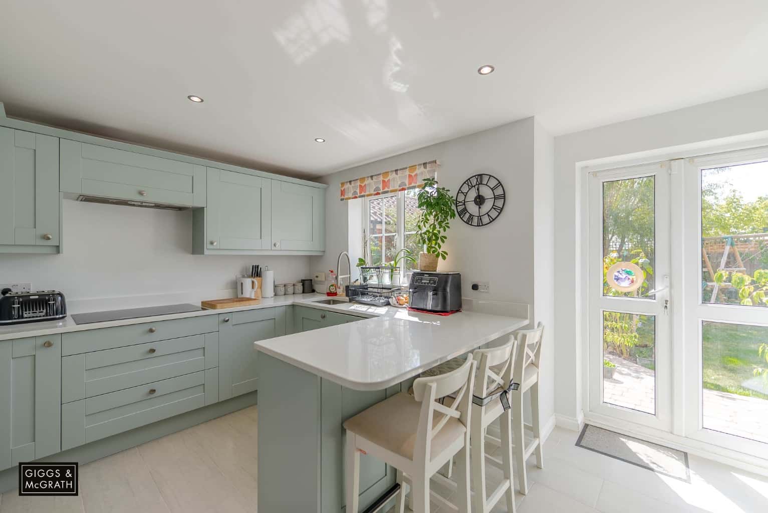 Well designed four double bedroom family home Property image 2