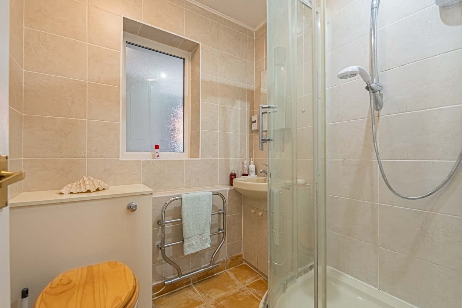 EXTENDED THREE BEDROOM SEMI-DETACHED BUNGALOW IN A QUIET LITTLE PAXTON CUL-DE-SAC SUMMARY Property image 11