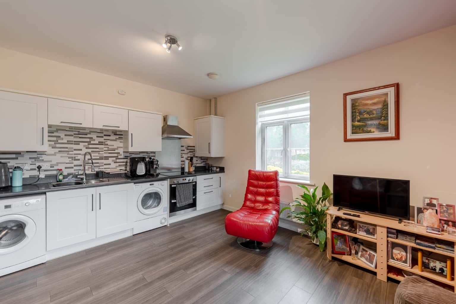 Two bedroom Apartment. Property image 2