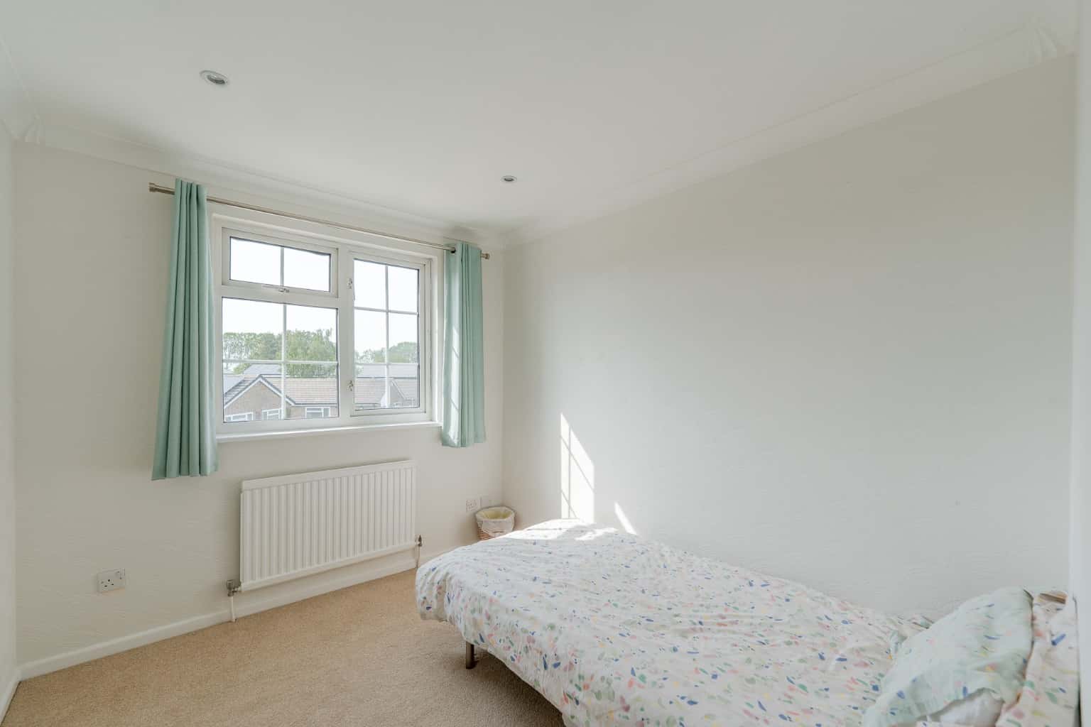 EXTENDED FOUR BEDROOM DETACHED HOME WITH GRAFHAM WATER VIEWS, AIR CONDITIONING & GARAGE Property image 17