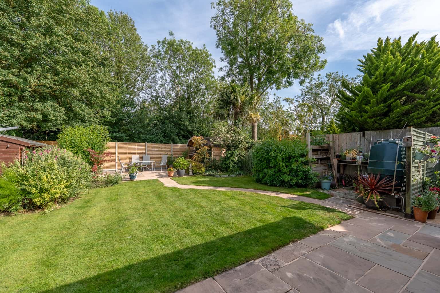 EXTENDED FOUR BEDROOM DETACHED HOME WITH GRAFHAM WATER VIEWS, AIR CONDITIONING & GARAGE Property image 10