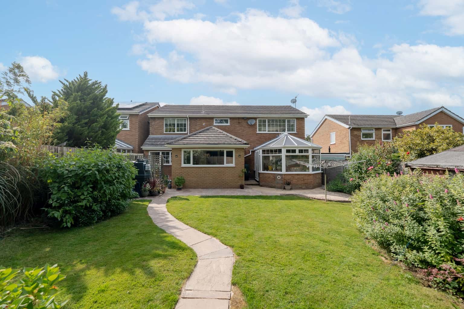 EXTENDED FOUR BEDROOM DETACHED HOME WITH GRAFHAM WATER VIEWS, AIR CONDITIONING & GARAGE Property image 20