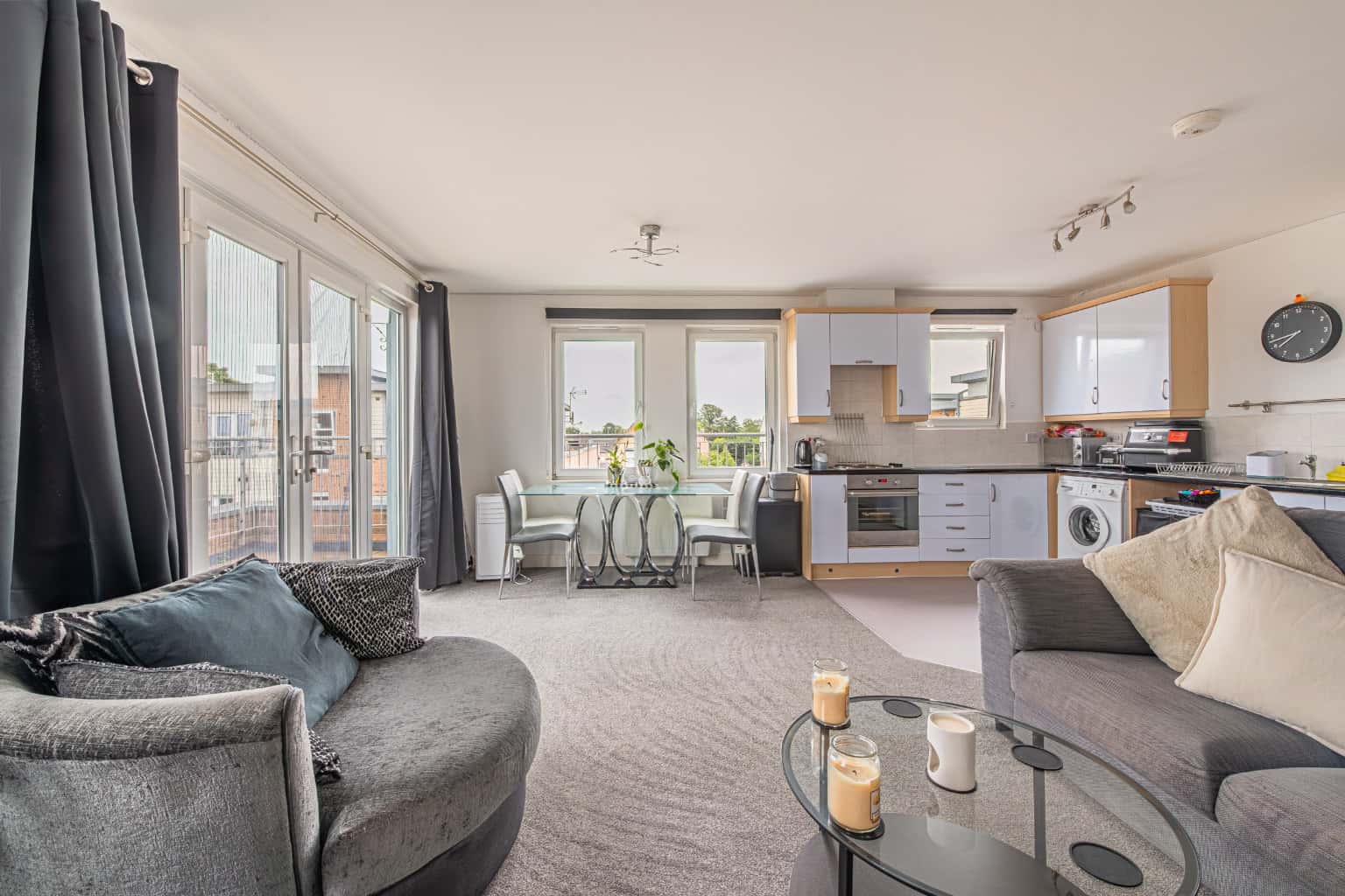 TWO BEDROOM PENTHOUSE WITH BALCONY Property image 3