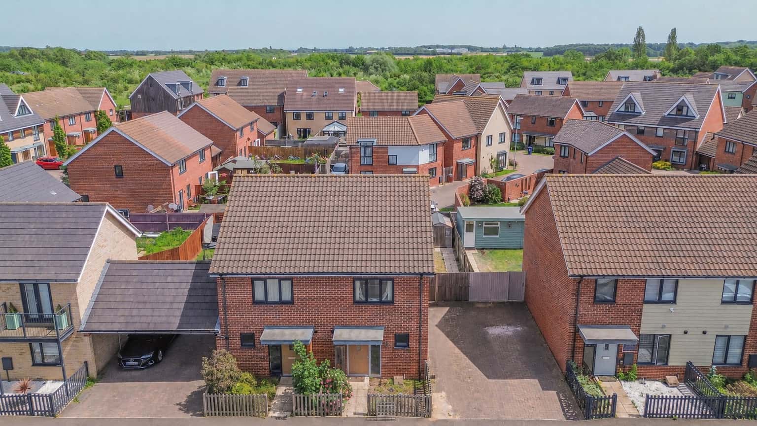 Charming 2-Bed House in Upper Cambourne with Parking & Garden Property image 17