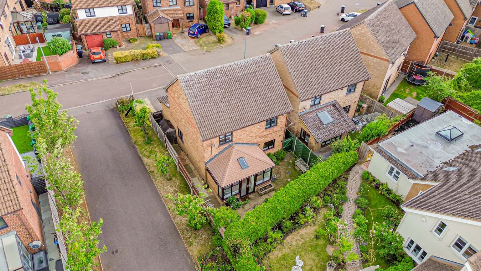 Well presented and extended four bedroom home with refitted kitchen and bathroom Property image 22