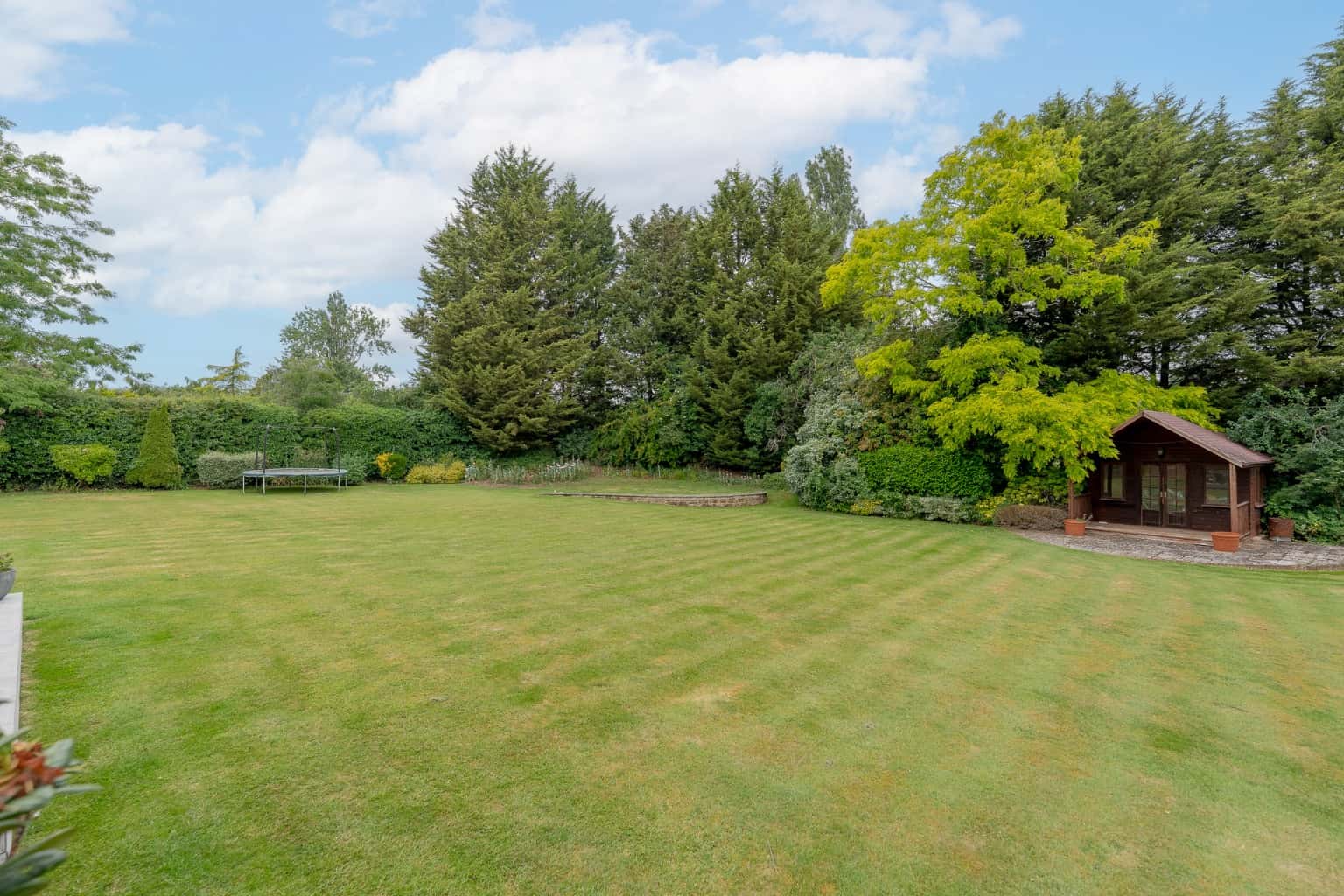 A truly exceptional residence of distinction, occupying one of the area’s most exclusive addresses. Property image 17