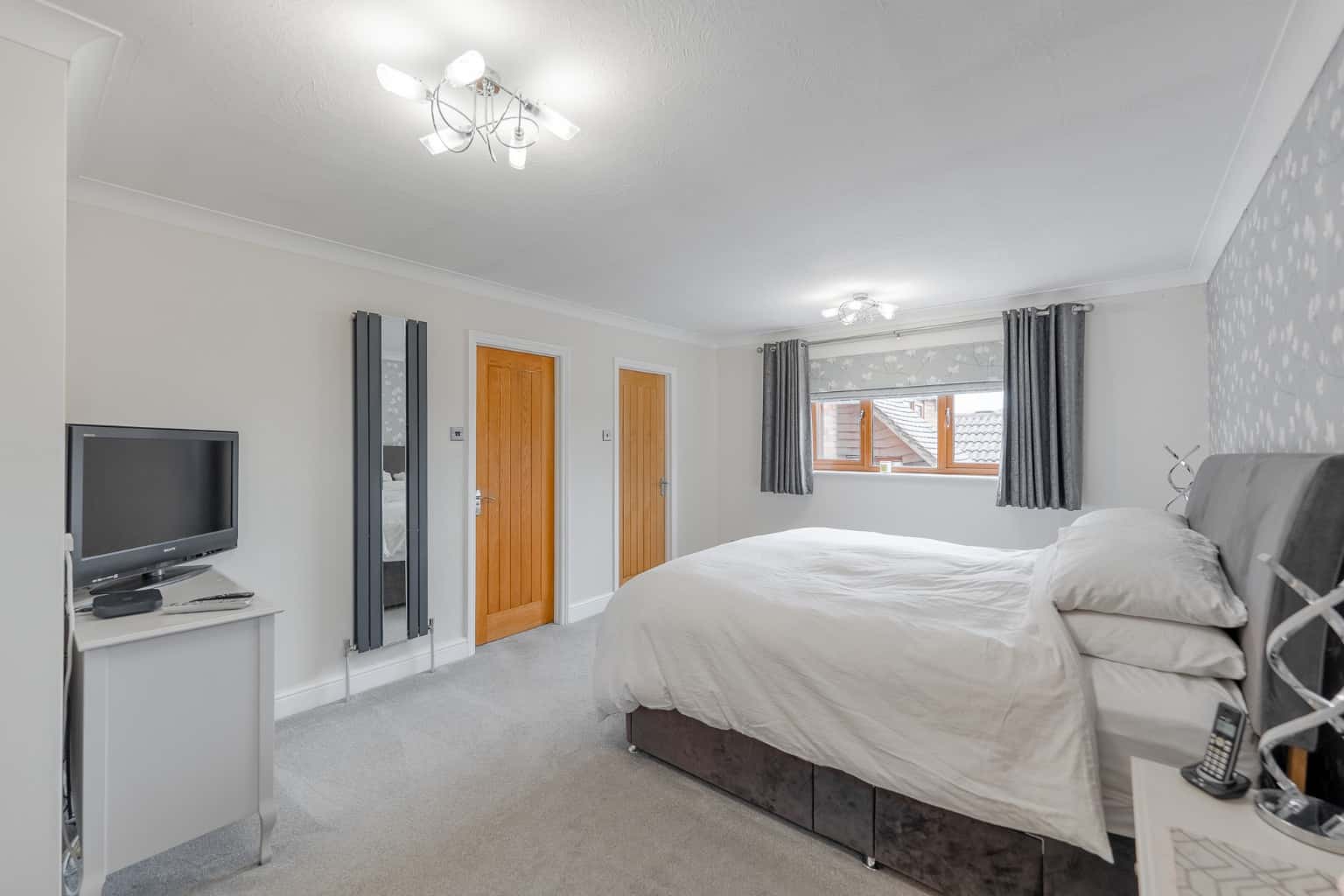 A truly exceptional residence of distinction, occupying one of the area’s most exclusive addresses. Property image 19