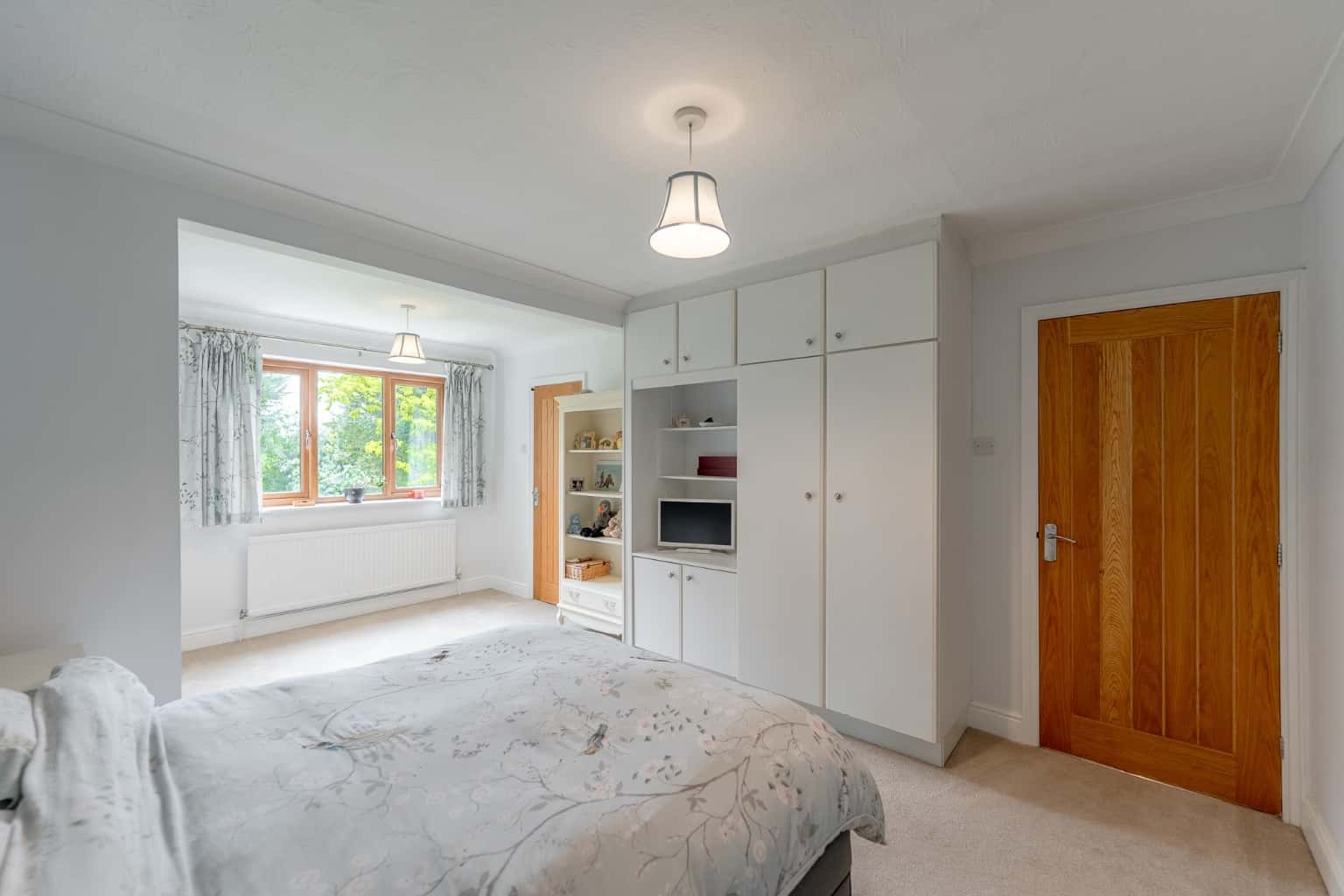 A truly exceptional residence of distinction, occupying one of the area’s most exclusive addresses. Property image 21
