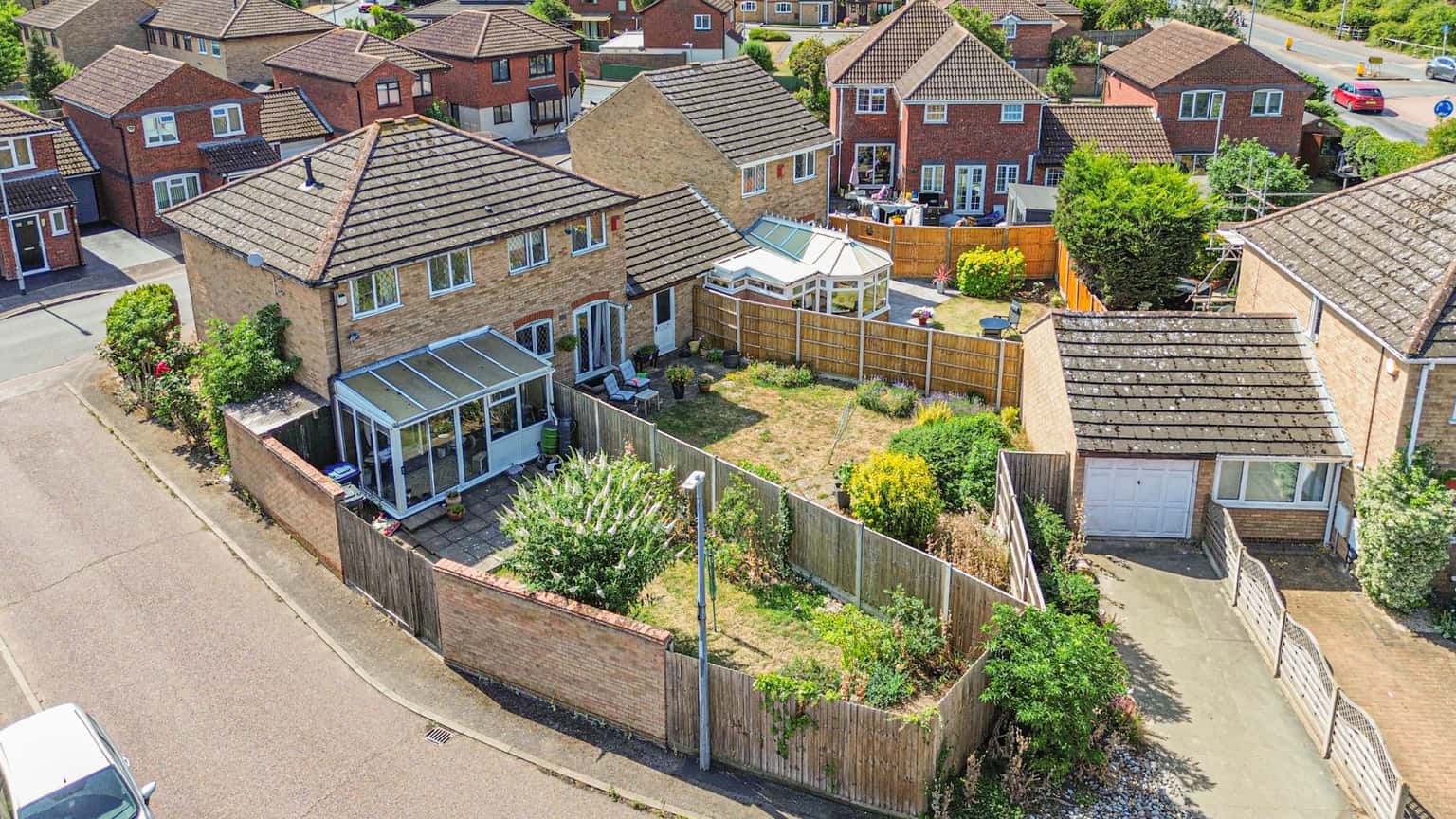 Two-Bedroom Semi-Detached Home with Garage, Driveway & No Forward Chain Property image 9