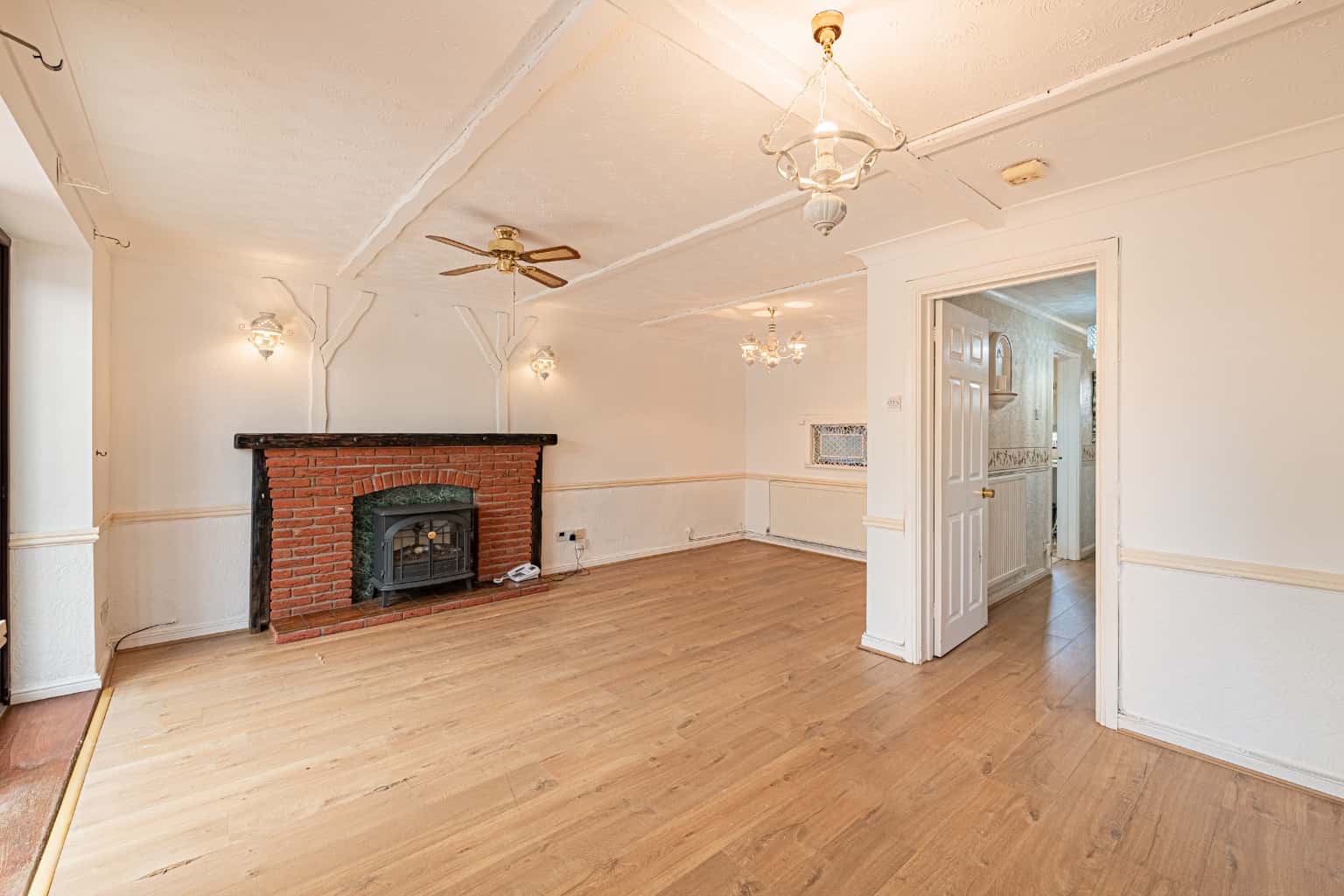 FOUR BEDROOM HOUSE IN HIGHLY SOUGHT-AFTER LOCATION Property image 3