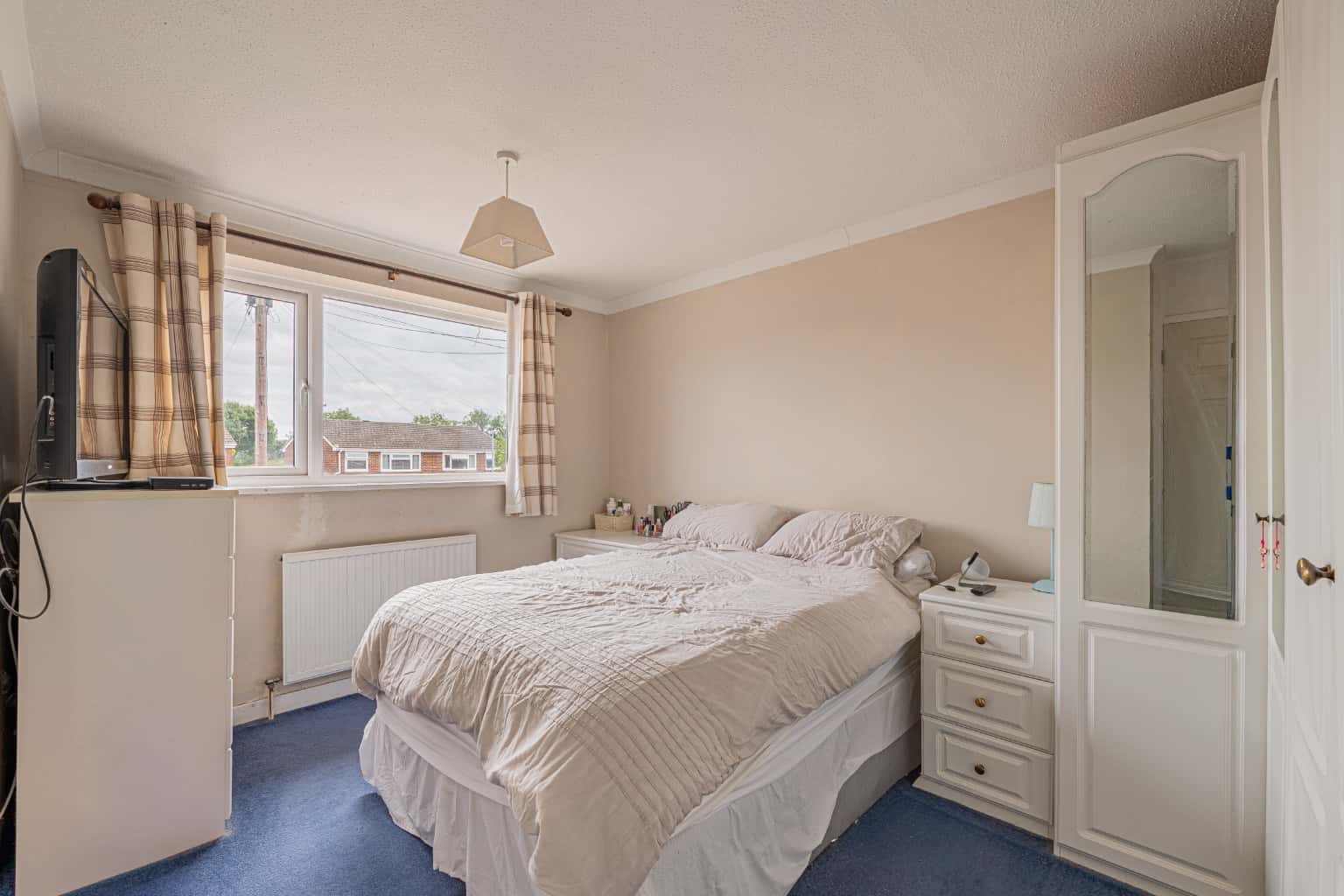 Offered for sale with no forward chain, an extended four-bedroom semi-detached family home Property image 10