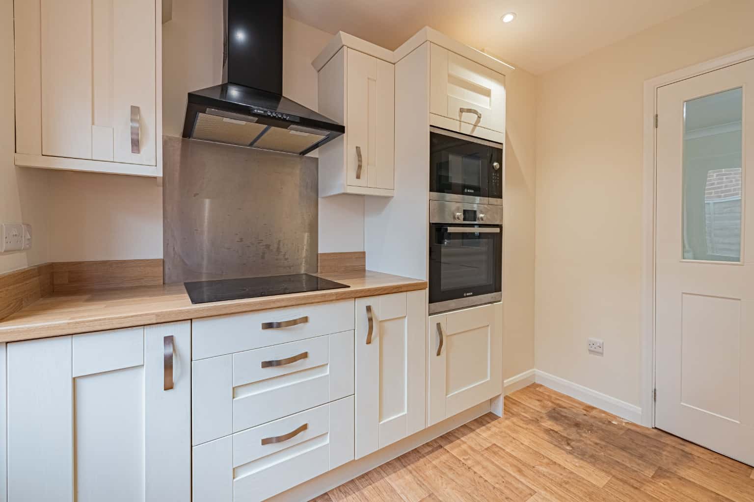 DETACHED THREE BEDROOM BUNGALOW CLOSE TO THE TOWN CENTRE Property image 5