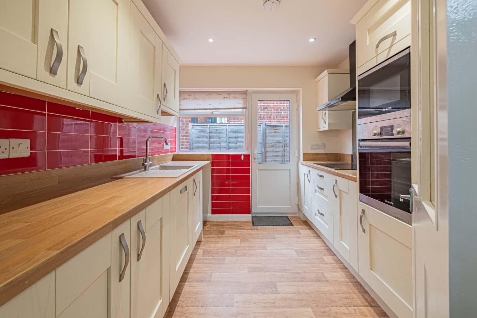 DETACHED THREE BEDROOM BUNGALOW CLOSE TO THE TOWN CENTRE Property image 3