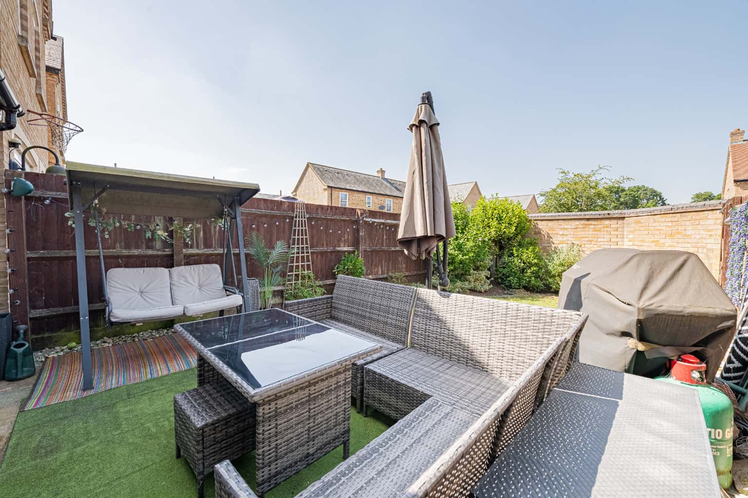 An attractive and extended four bedroom family home on the Fairfield Development near Hitchin. Property image 21