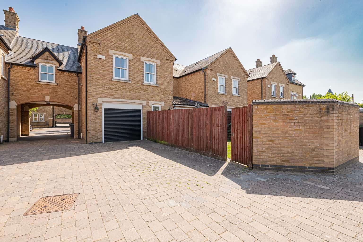 An attractive and extended four bedroom family home on the Fairfield Development near Hitchin. Property image 23