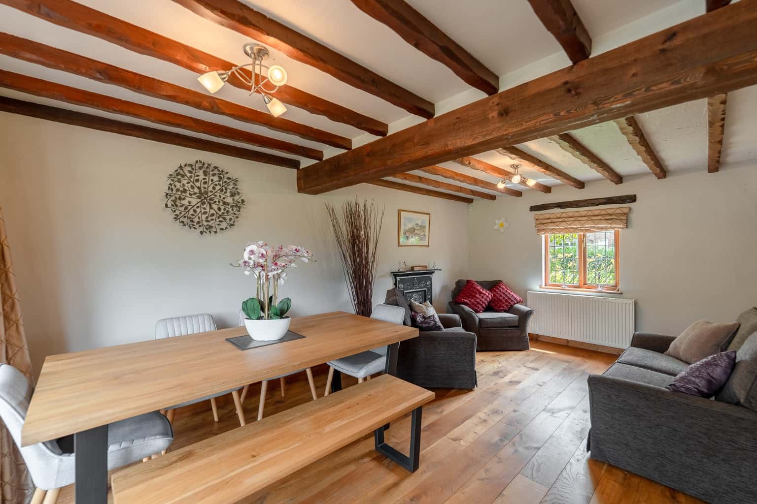 Characterful Four Bedroom Detached Home Double Garage No Chain Field Views Keysoe Property image 3
