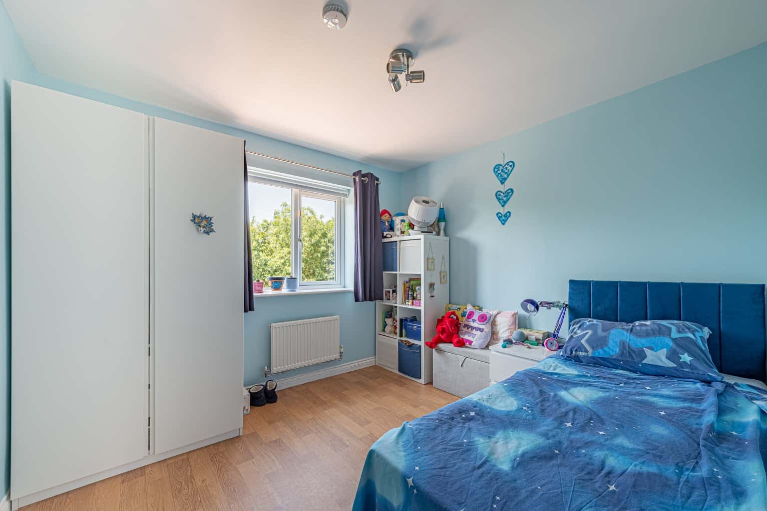 Immaculate four-bedroom home with garden office, garage, driveway, two en suites. A must-see!! Property image 14
