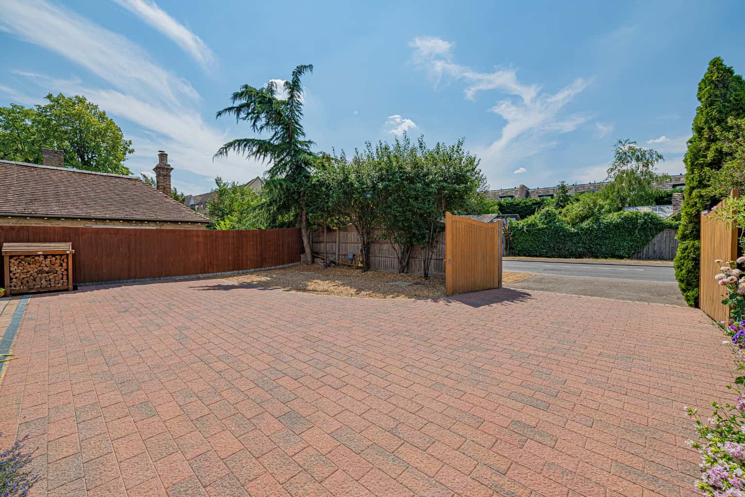 Exceptional Four Bedroom Detached Home in a Prestigious Non-Estate Mill Lane Location Property image 25