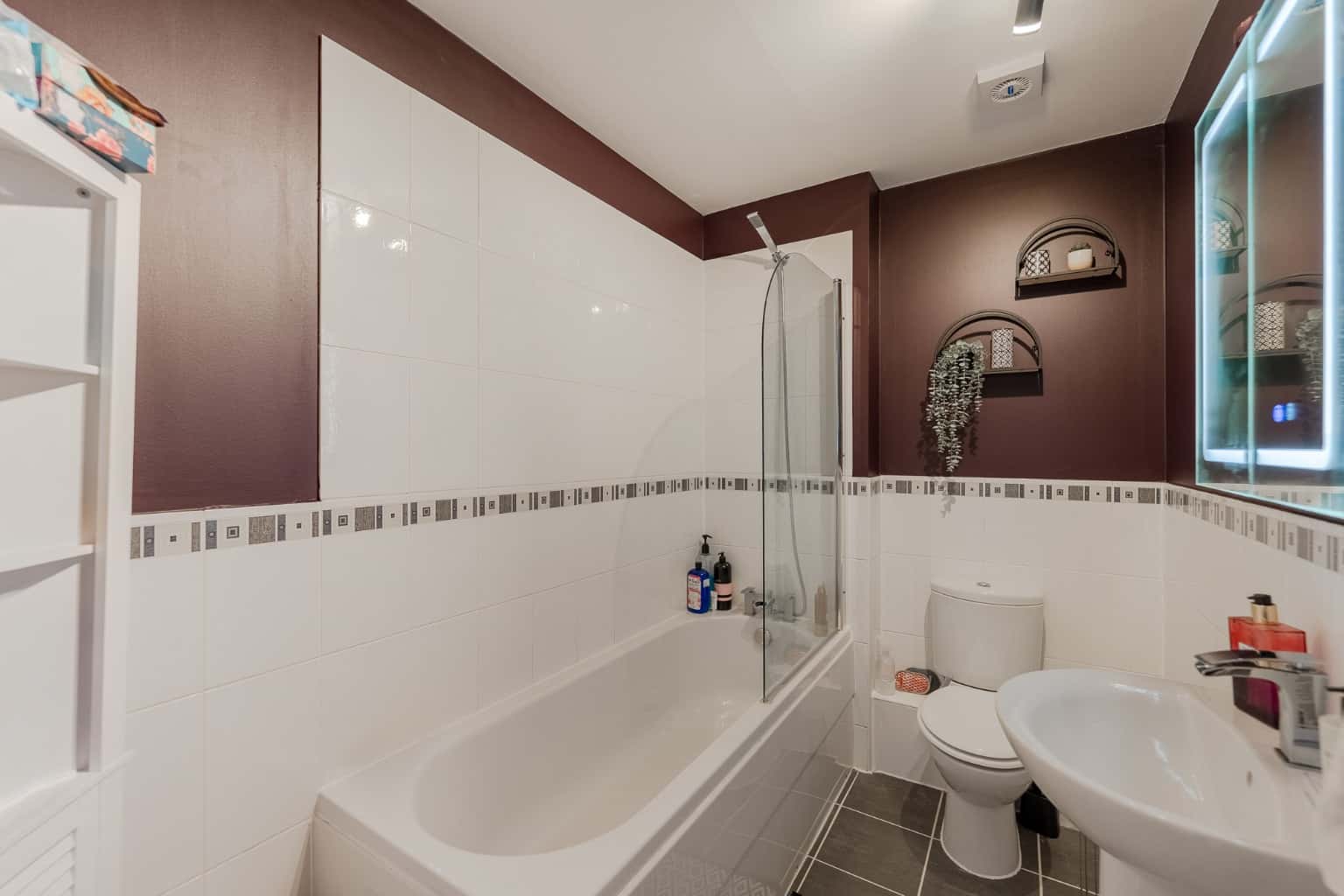 Exceptional Riverside Townhouse Overlooking Little Paxton Lock Offering Luxury Living No Chain Property image 18