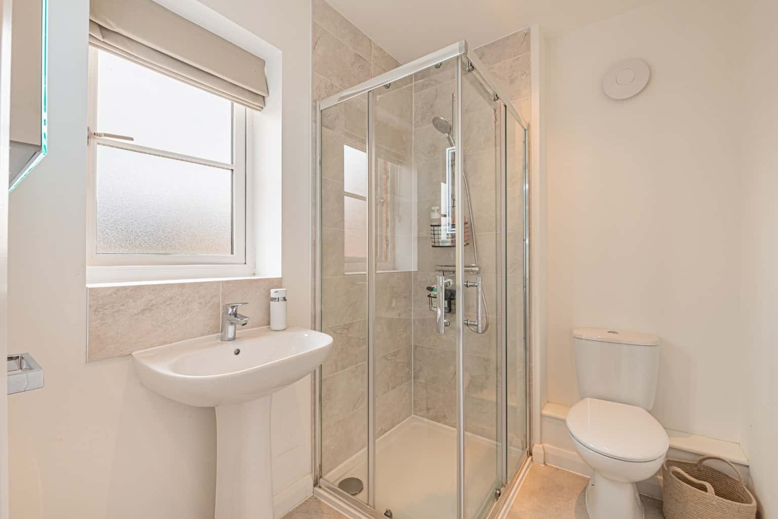 Immaculate 3-Bed Home in Sought-After Papworth Everard Property image 14