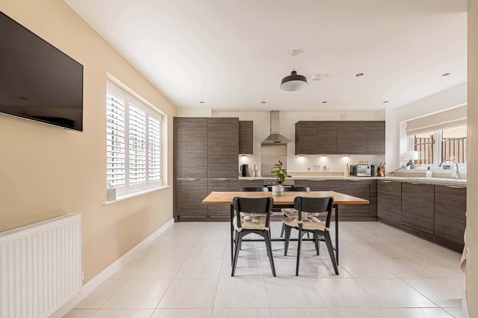 Immaculate 3-Bed Home in Sought-After Papworth Everard Property image 2
