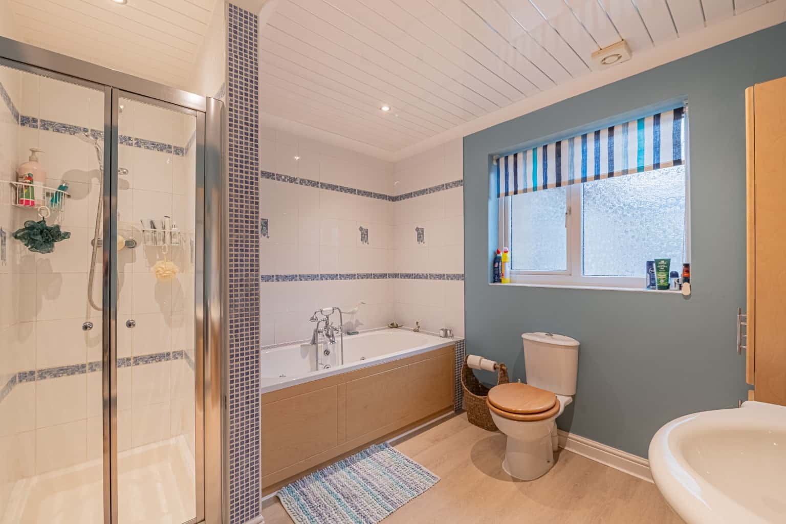 Extended 3 / 4 Bedroom Chalet Bungalow Offering Versatile Living In A Private setting, St Neots Property image 15