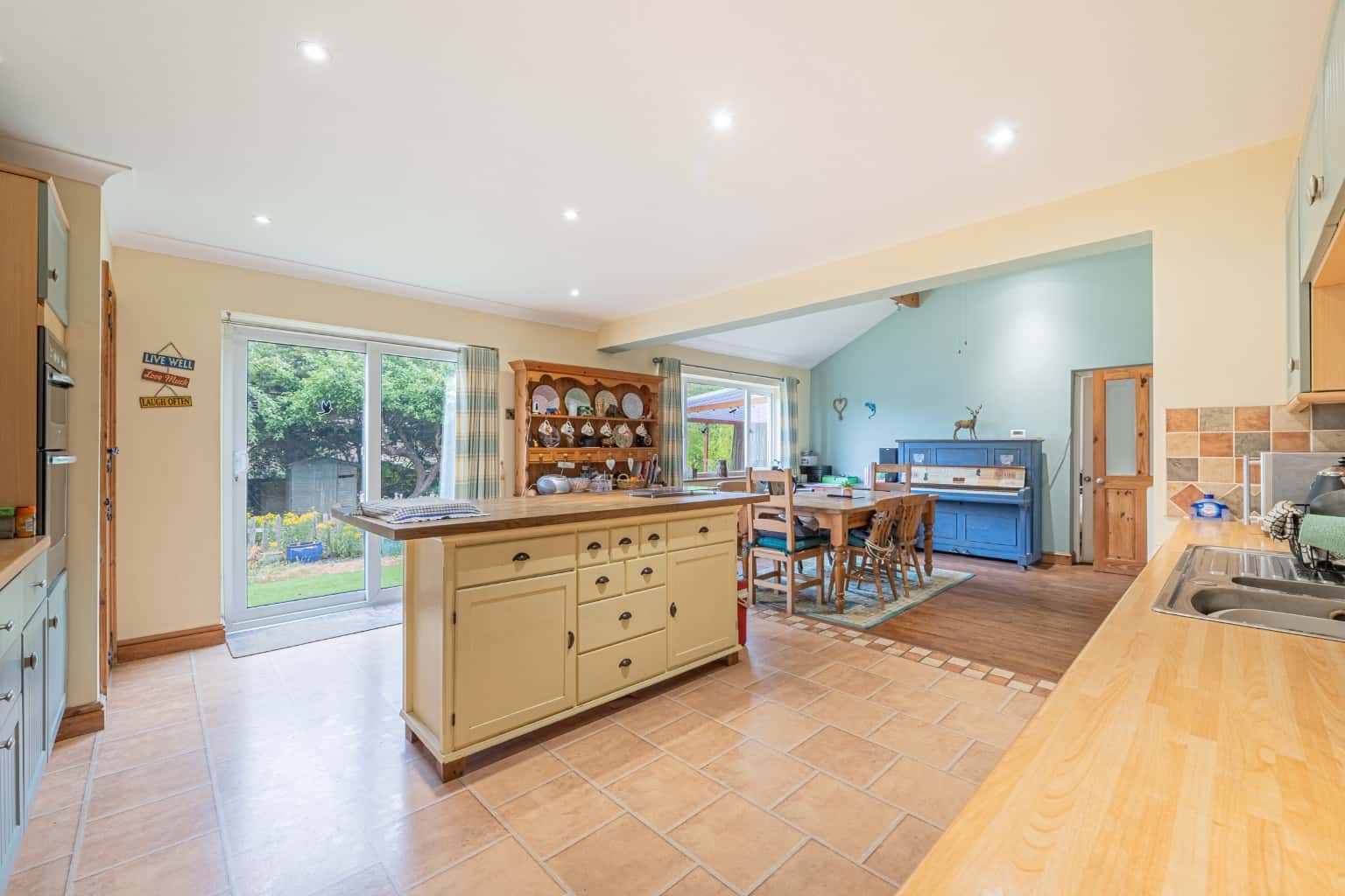 Extended 3 / 4 Bedroom Chalet Bungalow Offering Versatile Living In A Private setting, St Neots Property image 4