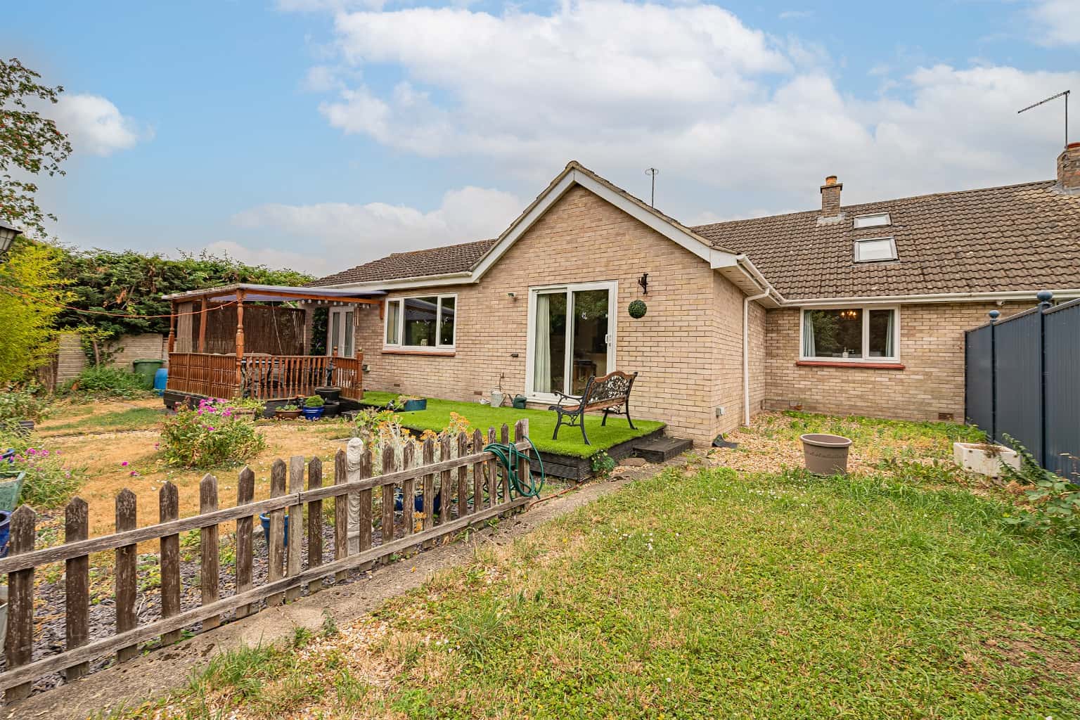 Extended 3 / 4 Bedroom Chalet Bungalow Offering Versatile Living In A Private setting, St Neots Property image 16
