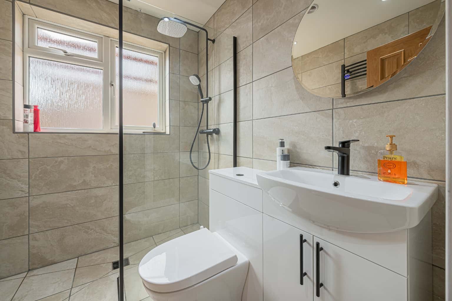 Two bedroom home in popular village of Little Paxton. Property image 10