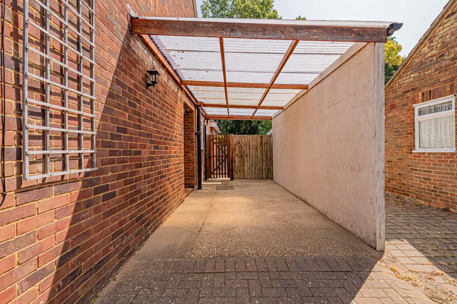 Two bedroom home in popular village of Little Paxton. Property image 14