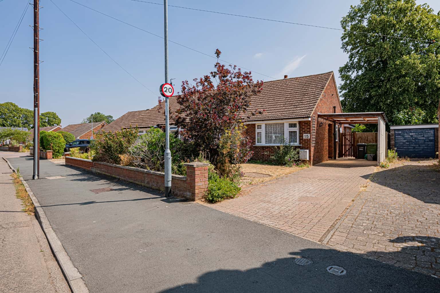 Two bedroom home in popular village of Little Paxton. Property image 15