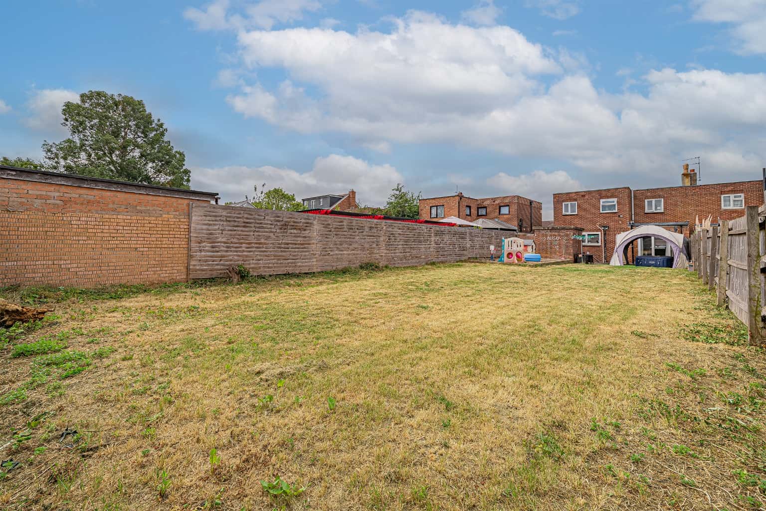 Spacious Three Bedroom Home With A Superb Rear Garden, Huge Potential & Great Eynesbury Location Property image 7