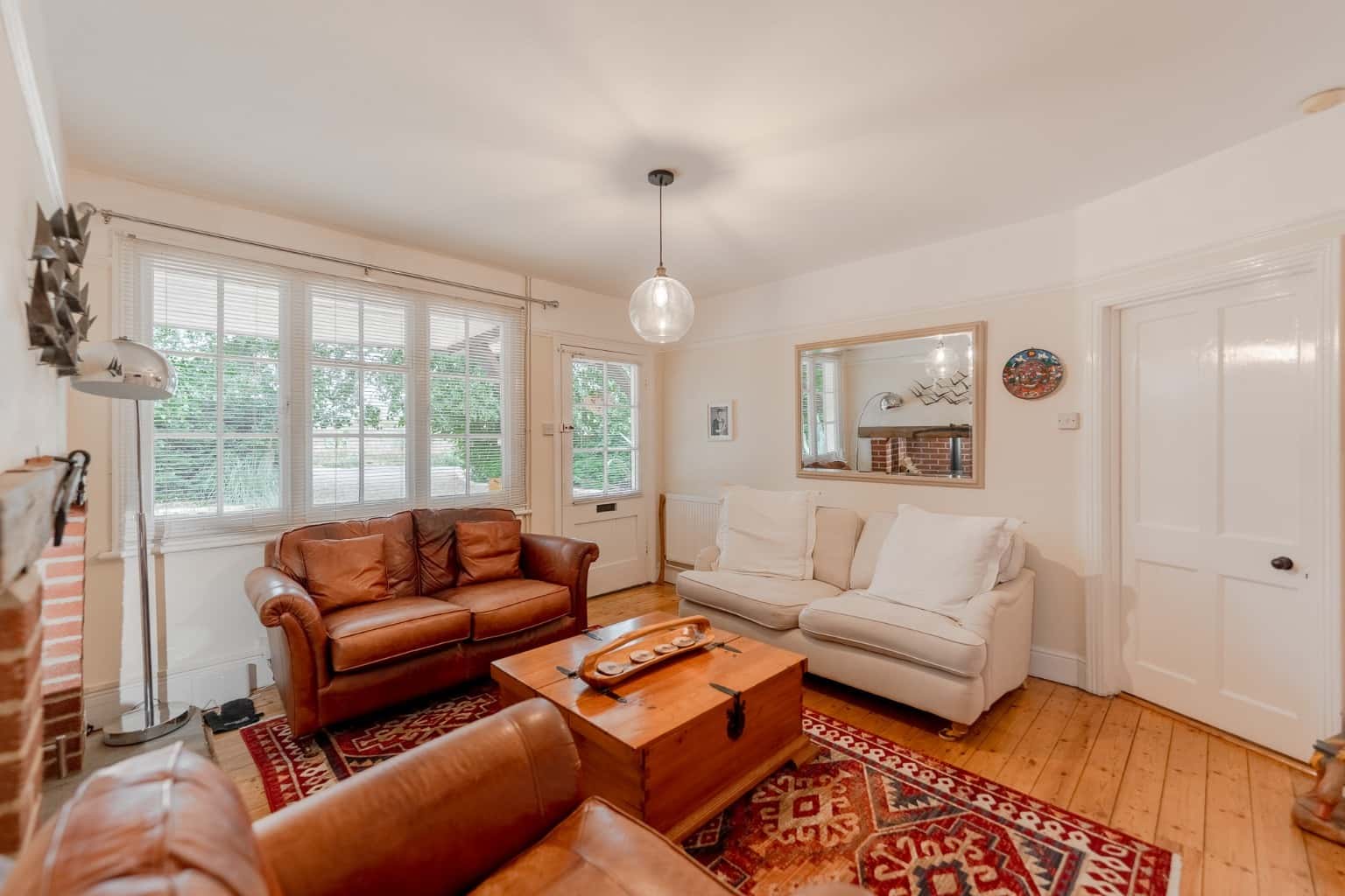 STUNNING DETACHED BUNGALOW ON THE EDGE OF POPULAR VILLAGE Property image 2